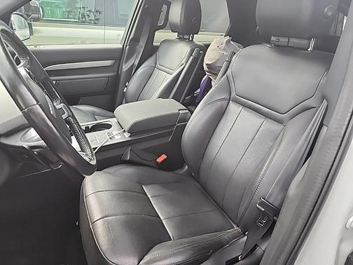 2020 Land Rover Discovery Landmark Edition
