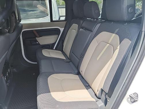 Fuji White 2023 Land Rover Defender 110 X-Dynamic SE