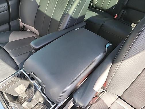 Santorini Black 2023 Land Rover Range Rover P400 SE