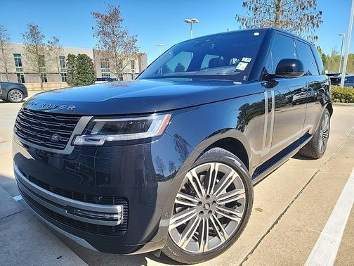 Santorini Black 2023 Land Rover Range Rover P400 SE