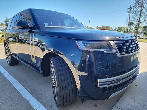 Santorini Black 2023 Land Rover Range Rover P400 SE
