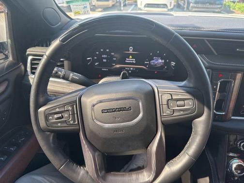 White Frost Tri-Coat 2023 GMC Yukon XL Denali Ultimate