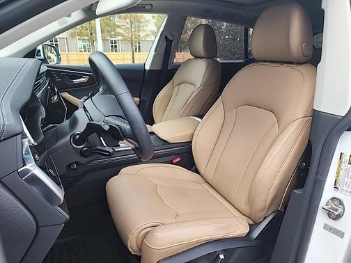 2025 Audi Q8 55 Premium