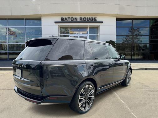 Carpathian Grey 2026 Land Rover Range Rover P400 SE 7 Seat