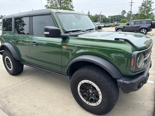 Eruption Green Metallic 2023 Ford Bronco Badlands