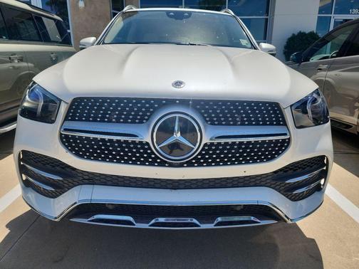 White 2021 Mercedes-Benz GLE 450 4MATIC