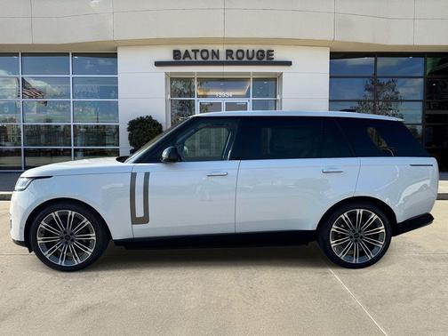 Ostuni Pearl White 2026 Land Rover Range Rover P530 SE 7 Seat