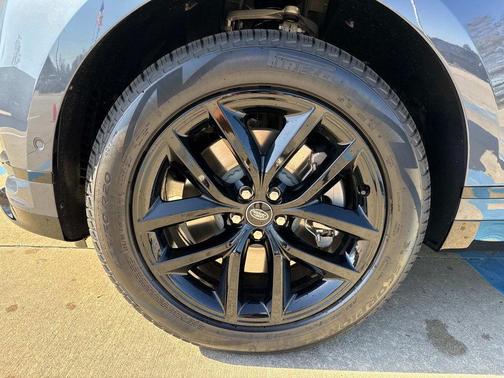 2026 Land Rover Range Rover Velar Dynamic SE