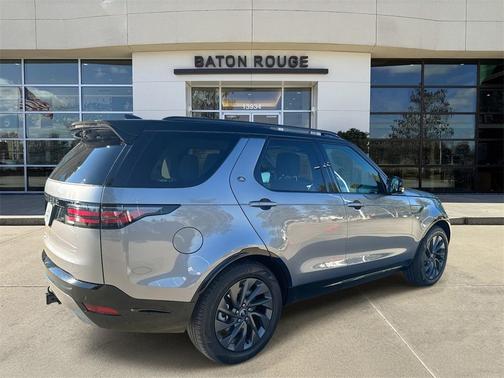 2025 Land Rover Discovery P360 Dynamic SE