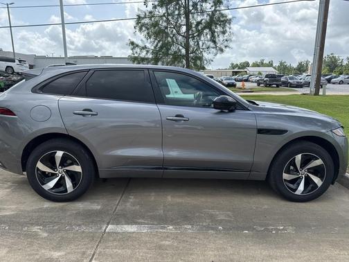2025 Jaguar F-PACE P250 R-Dynamic S