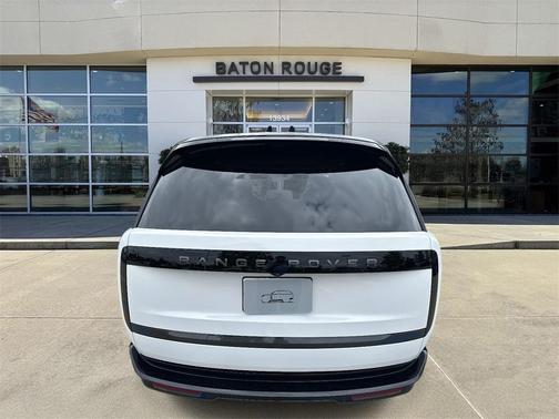 2025 Land Rover Range Rover P530 SE