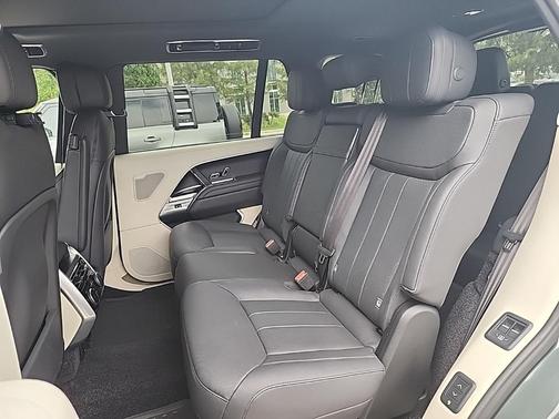 2023 Land Rover Range Rover P530 SE
