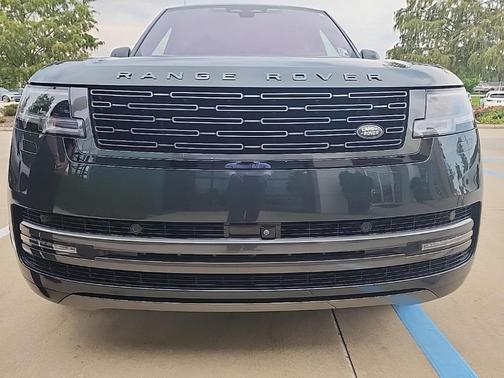 2023 Land Rover Range Rover P530 SE