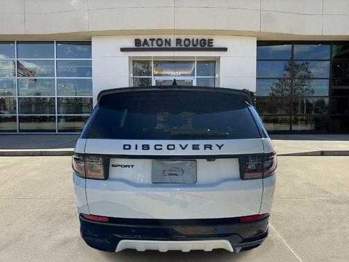 Fuji White 2026 Land Rover Discovery Sport LANDMARK