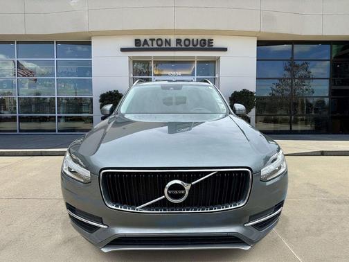 Gray Metallic 2019 Volvo XC90 T6 Momentum