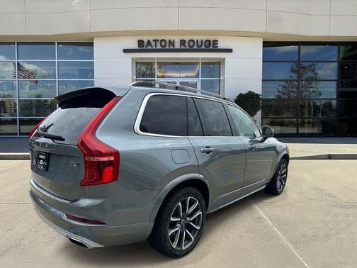 Gray Metallic 2019 Volvo XC90 T6 Momentum