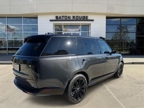 2025 Land Rover Range Rover P530 SE 7 Seat