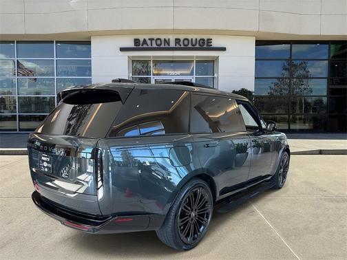 2025 Land Rover Range Rover P530 SE 7 Seat