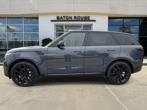 2026 Land Rover Range Rover Sport SE
