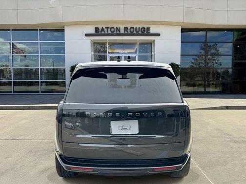 Carpathian Grey 2026 Land Rover Range Rover P400 SE