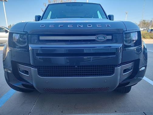 2024 Land Rover Defender P400 X-Dynamic SE