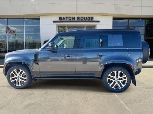 2024 Land Rover Defender P400 X-Dynamic SE