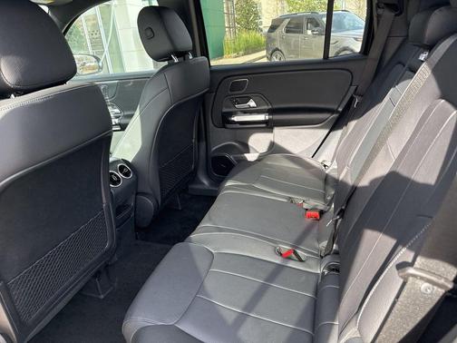 2024 Mercedes-Benz GLB 250 Base 4MATIC