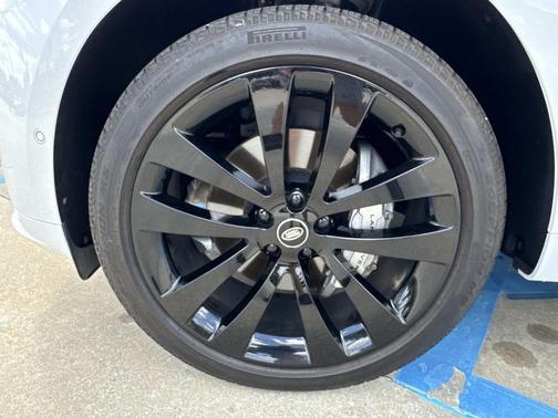 Ostuni Pearl White 2025 Land Rover Range Rover Sport P400 Dynamic SE