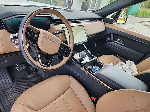 Ostuni Pearl White 2025 Land Rover Range Rover Sport P400 Dynamic SE