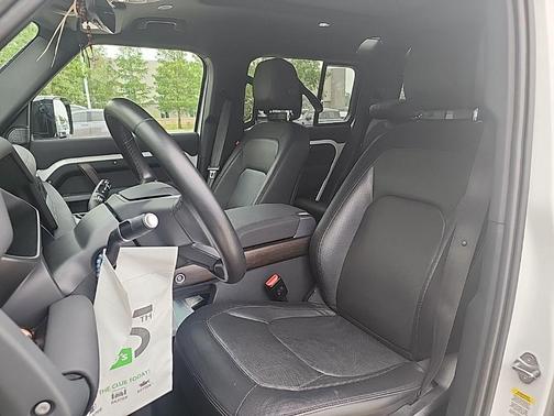 Fuji White 2023 Land Rover Defender 110 X-Dynamic SE