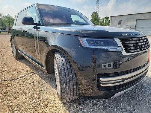 Santorini Black 2023 Land Rover Range Rover P400 SE