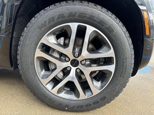 2026 Land Rover Defender P400 X-Dynamic SE