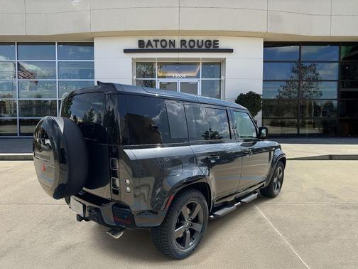 2025 Land Rover Defender P525 V8