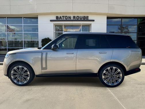 Batumi Gold 2026 Land Rover Range Rover P400 SE