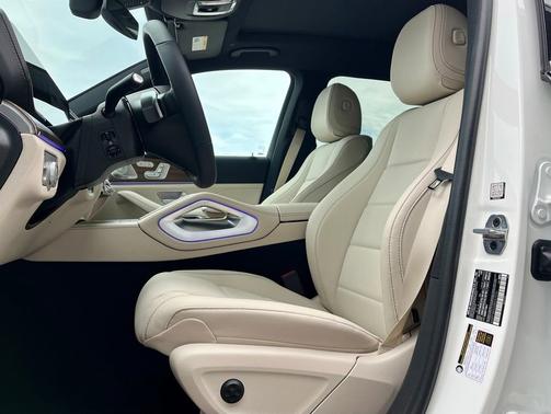 2025 Mercedes-Benz GLS 450 