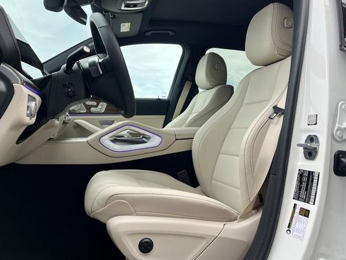 2025 Mercedes-Benz GLS 450 