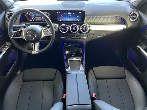 2025 Mercedes-Benz GLB 250 