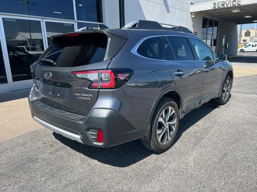 2022 Subaru Outback Touring