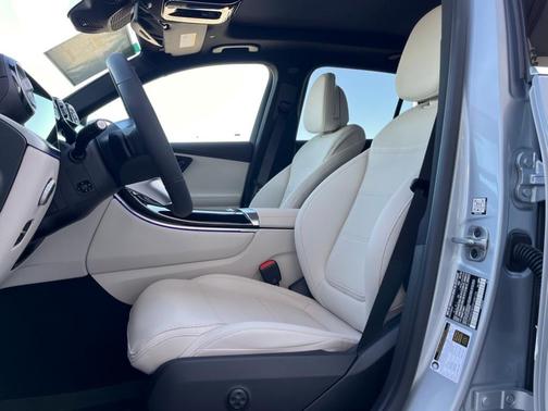 2025 Mercedes-Benz GLC 350e Base 4MATIC