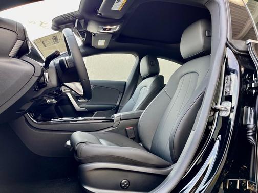 2025 Mercedes-Benz CLA 250 