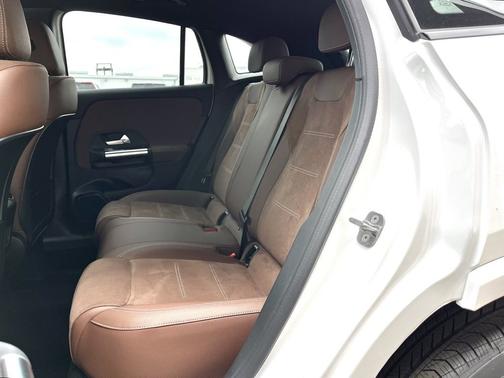 2025 Mercedes-Benz GLA 250 4MATIC