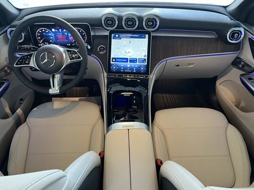 2026 Mercedes-Benz GLC 300 