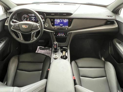 2024 Cadillac XT5 Luxury