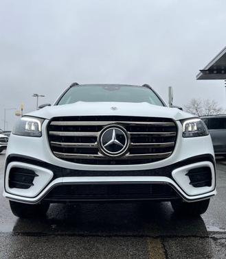 2025 Mercedes-Benz GLS 580 