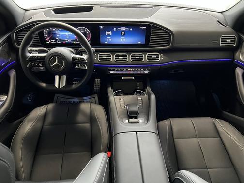 2025 Mercedes-Benz GLS 580 