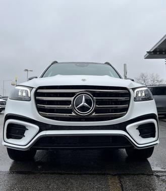 2025 Mercedes-Benz GLS 580 