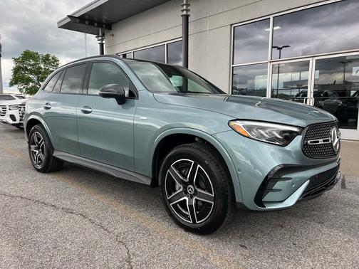 2025 Mercedes-Benz GLC 350e Base 4MATIC