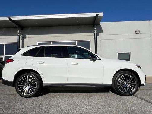 2025 Mercedes-Benz GLC 300 Base 4MATIC