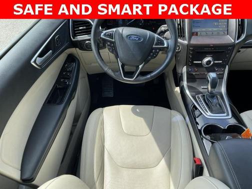 Photo 4 of 37 of 2018 Ford Edge Titanium