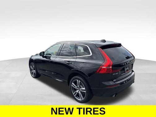 2021 Volvo XC60 T5 Momentum